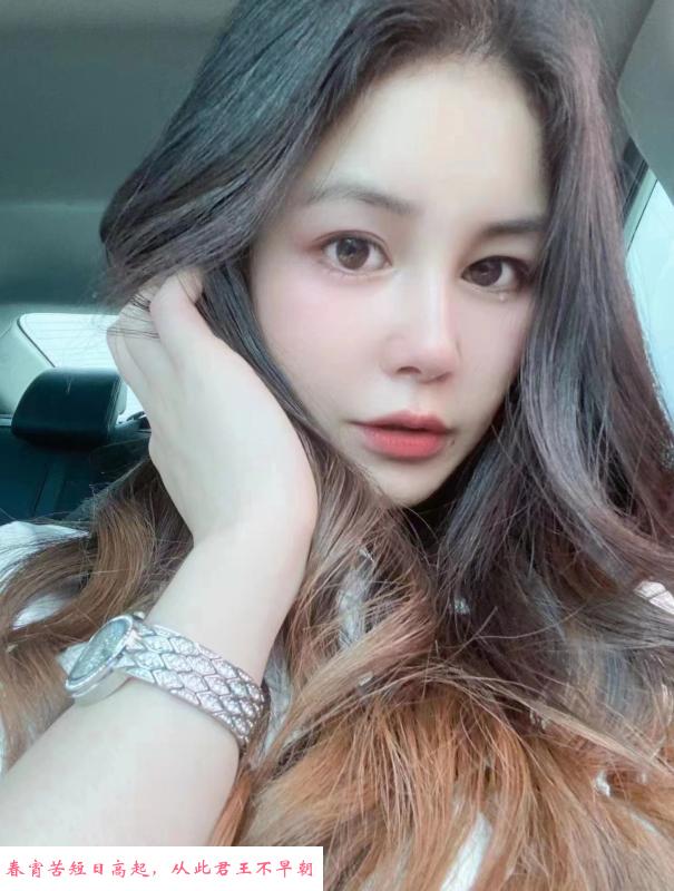 龙华气质美女 第1张