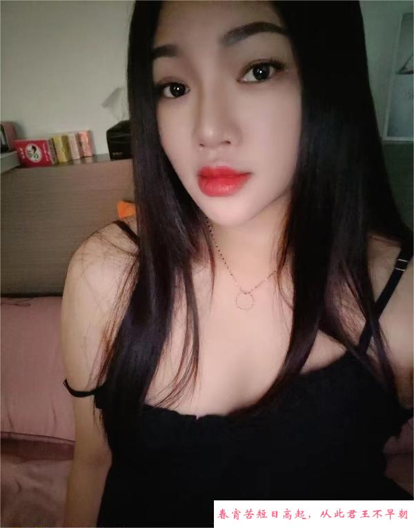 红唇小少妇圆圆 第1张