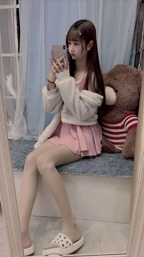 刚出来做兼职的一枚上海学生妹 第1张