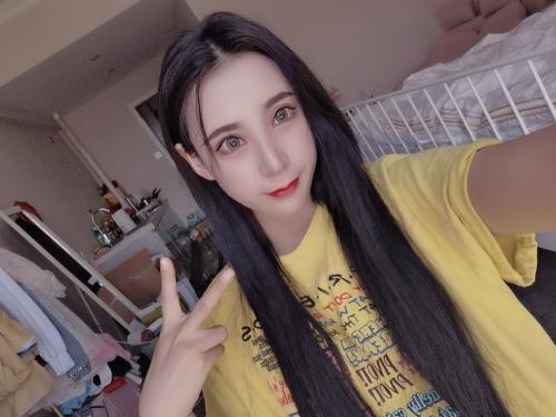 大学生下水丰乳肥臀淫水多多 第3张