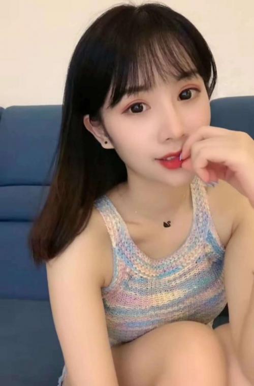 极品美乳兼职 第2张