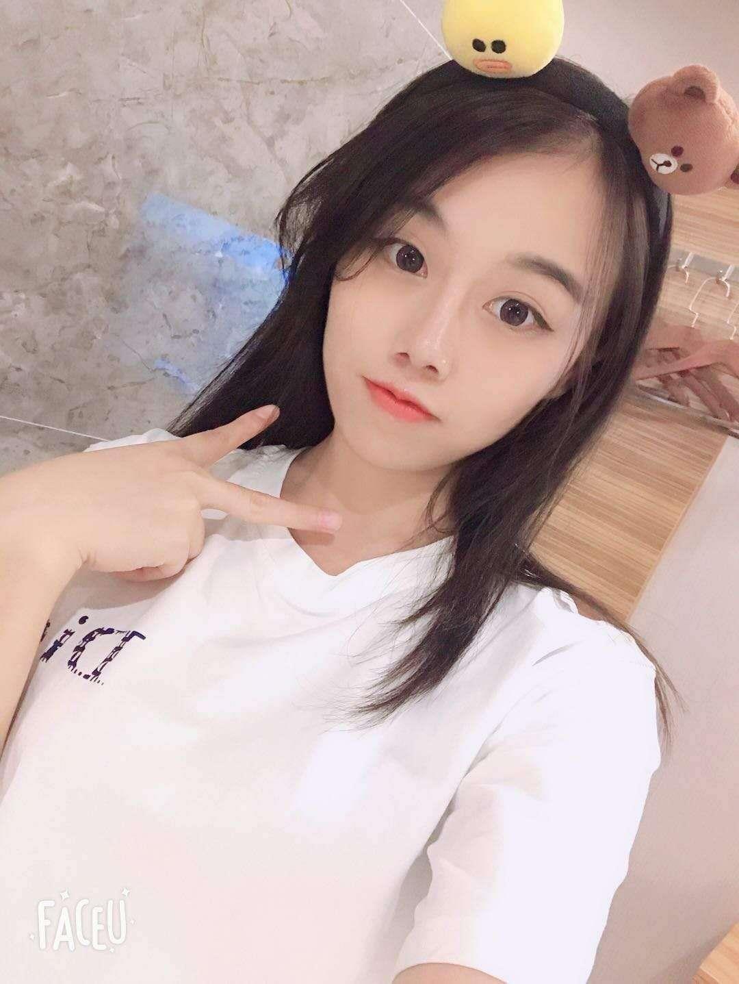 娇小玲珑爱娇喘的妹子,骚起来绝对让你爽的飞起 第1张