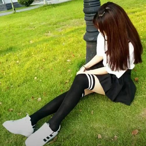 江宁大学城妹子 第1张