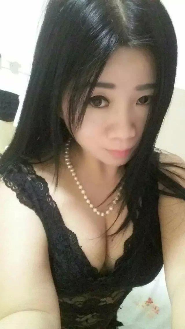 罗湖MM月儿,羞涩妹子服务好 第3张