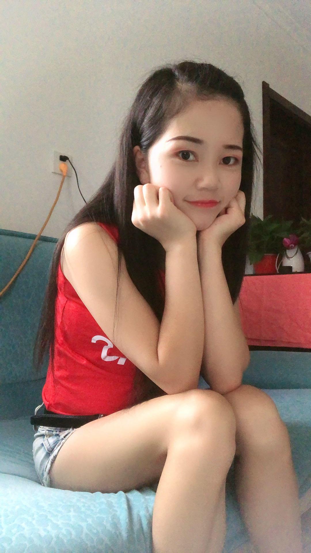 下沙00后清纯美女 第1张