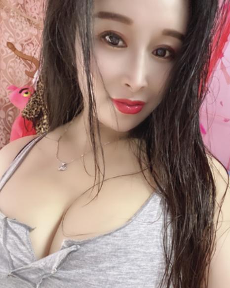 服务态度一般颜值不错 第1张