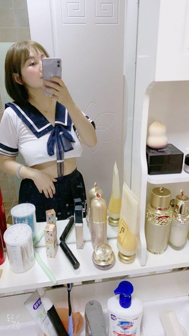 大奶子少妇 第2张