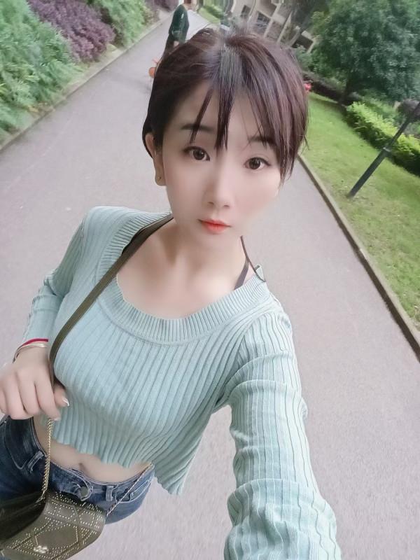 罗湖清纯嫩妹 第1张