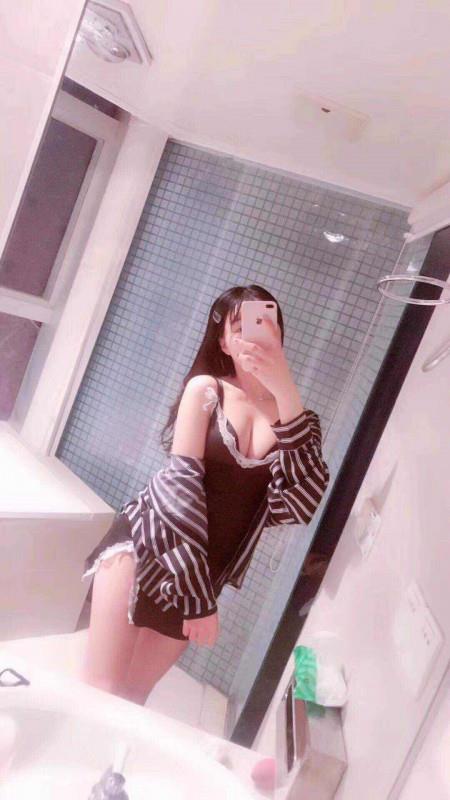 彝族小美女 第1张