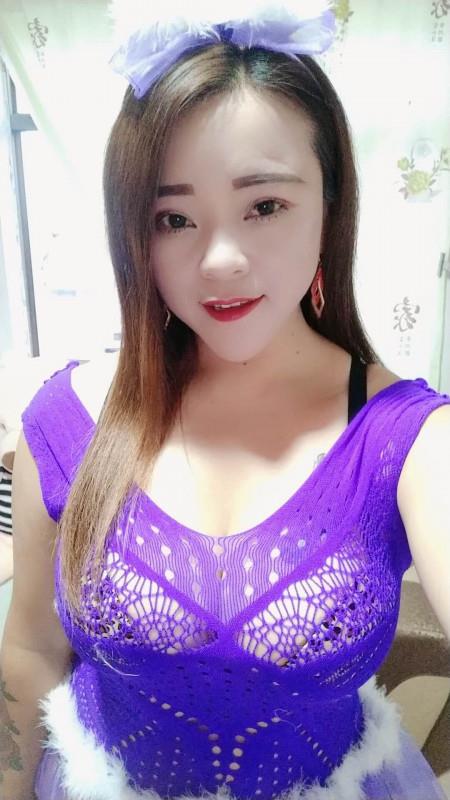 大胸丝袜熟女 第2张