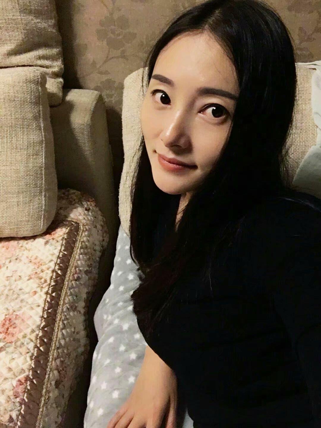 值得一去的少妇 第2张