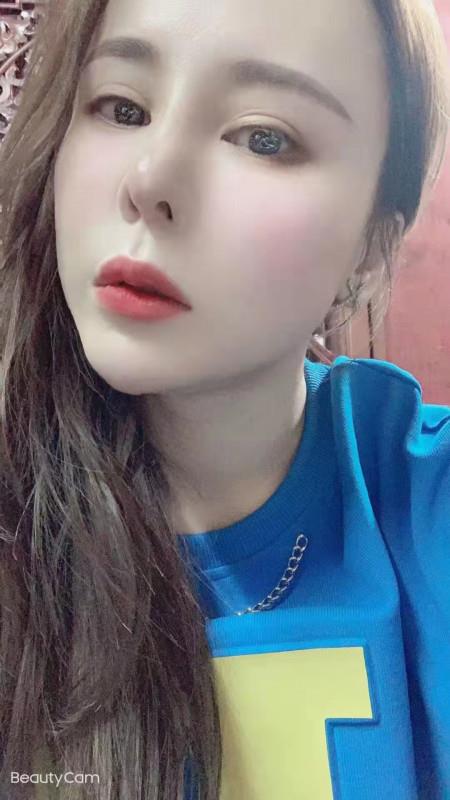 小骚货美女 第2张