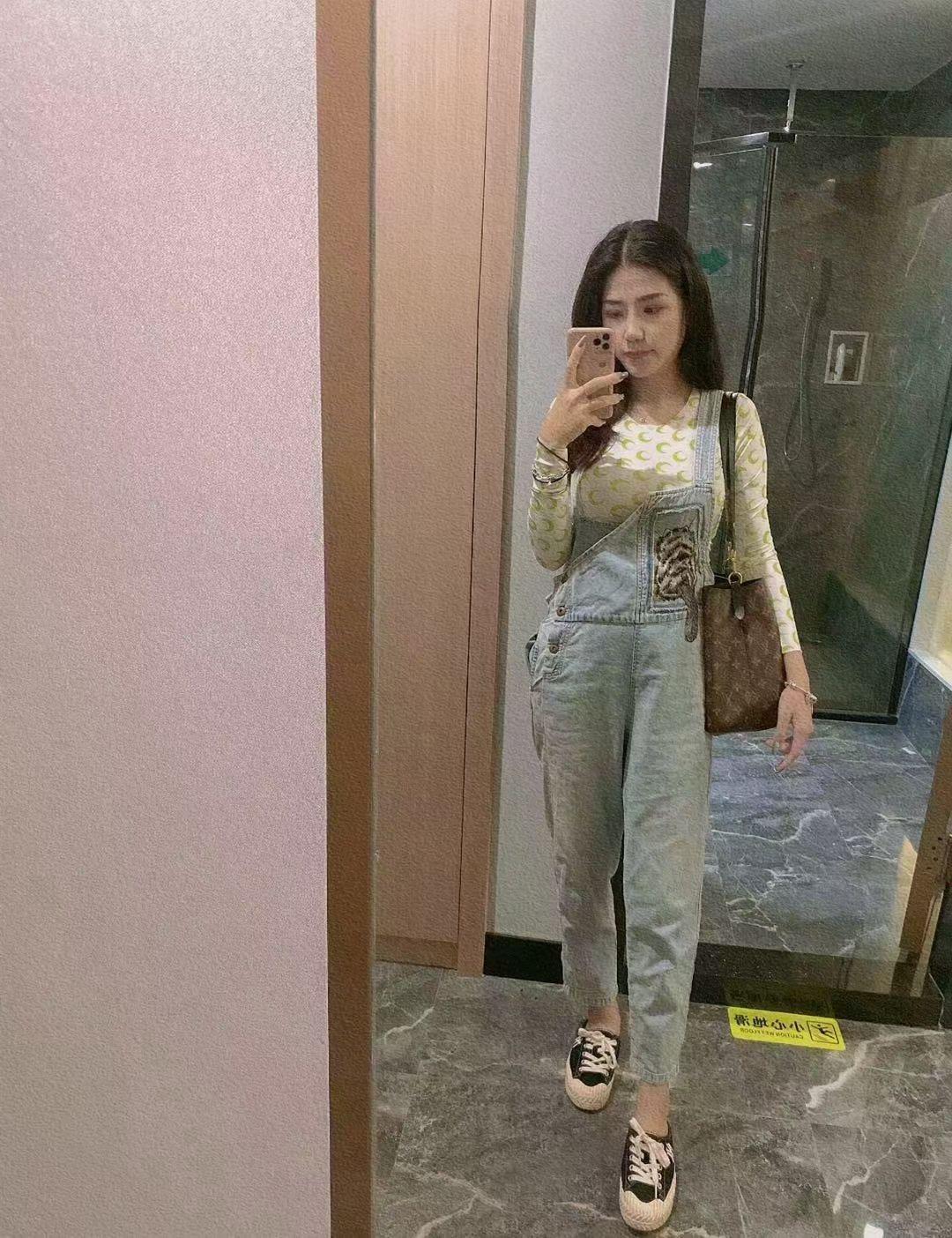 中交财富中心巨乳小姐姐 第1张