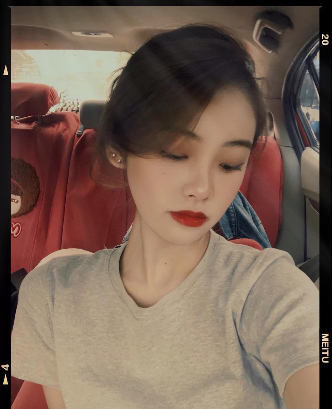 成都南门体验高挑身材妹子,服务巴适得很 第1张
