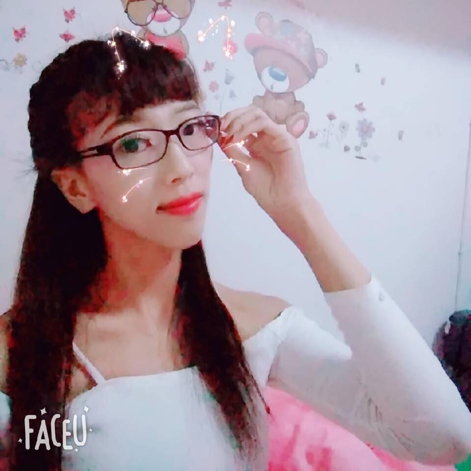 90年的妹子 第1张
