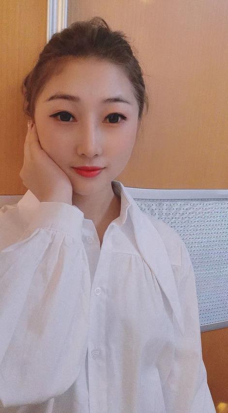 清纯嫩妹飞儿00后 第1张